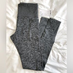 Athleta Exhale Stash Pocket Heel Tight